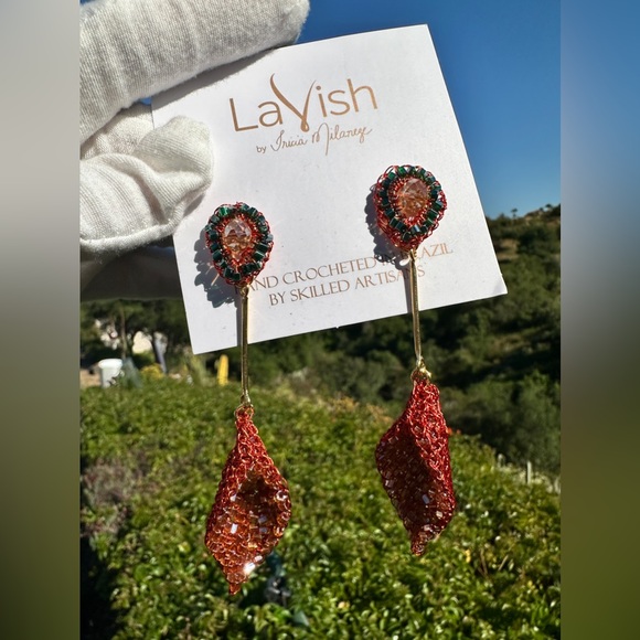 Lavish by Tricia Milaneze Tulip handmade crochet earrings - Picture 4 of 9